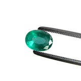emerald green oval cut gemstone 8x6mm
