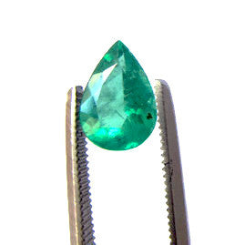 Emerald pear shape - 8.7 x 6 mm